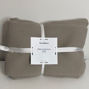 New Brooklinen Ribbed Matelasse Quilt Cotton Driftwood Queen Full Blanket